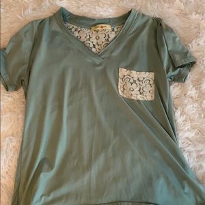 Blue/green short sleeve tee